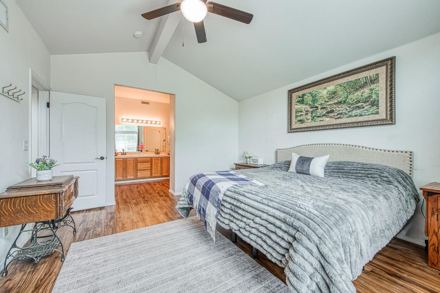 2658 Santa Ana Ave, Clovis, CA 93611