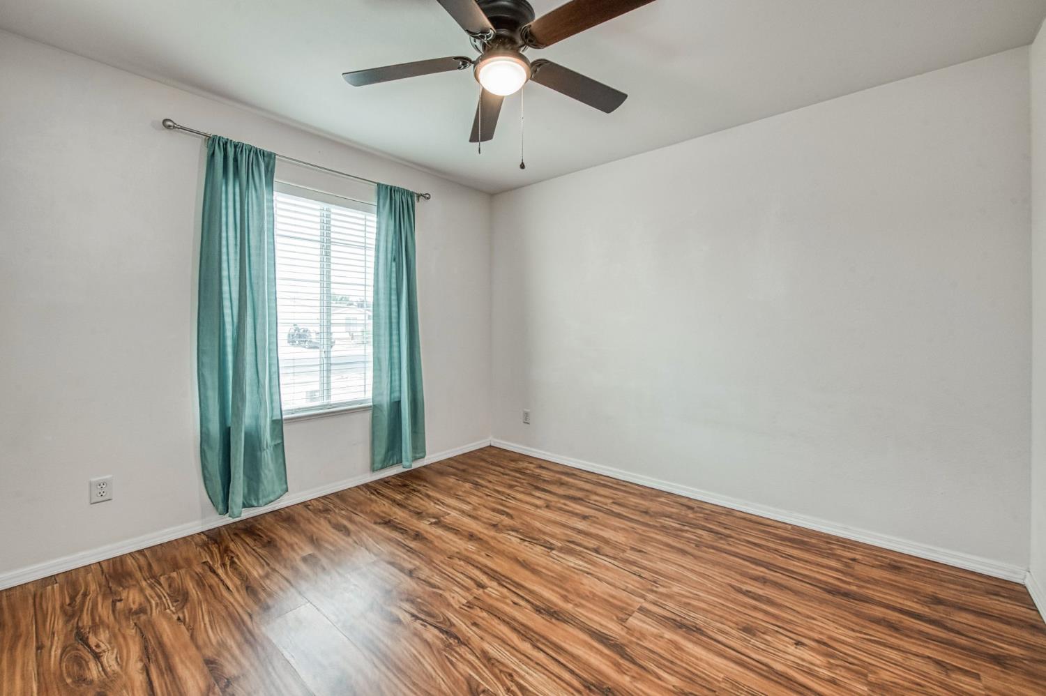 2658 Santa Ana Ave, Clovis, CA 93611