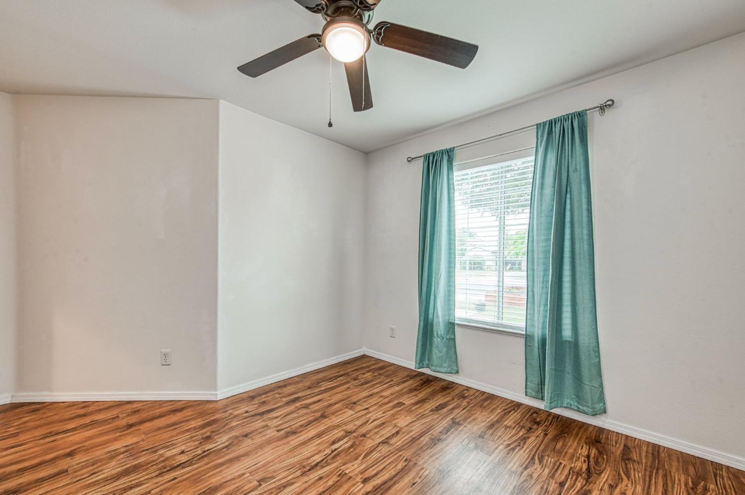 2658 Santa Ana Ave, Clovis, CA 93611