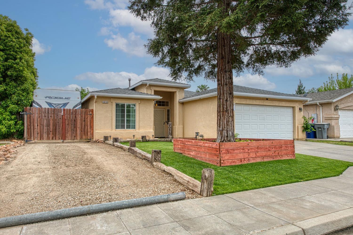 2658 Santa Ana Ave, Clovis, CA 93611