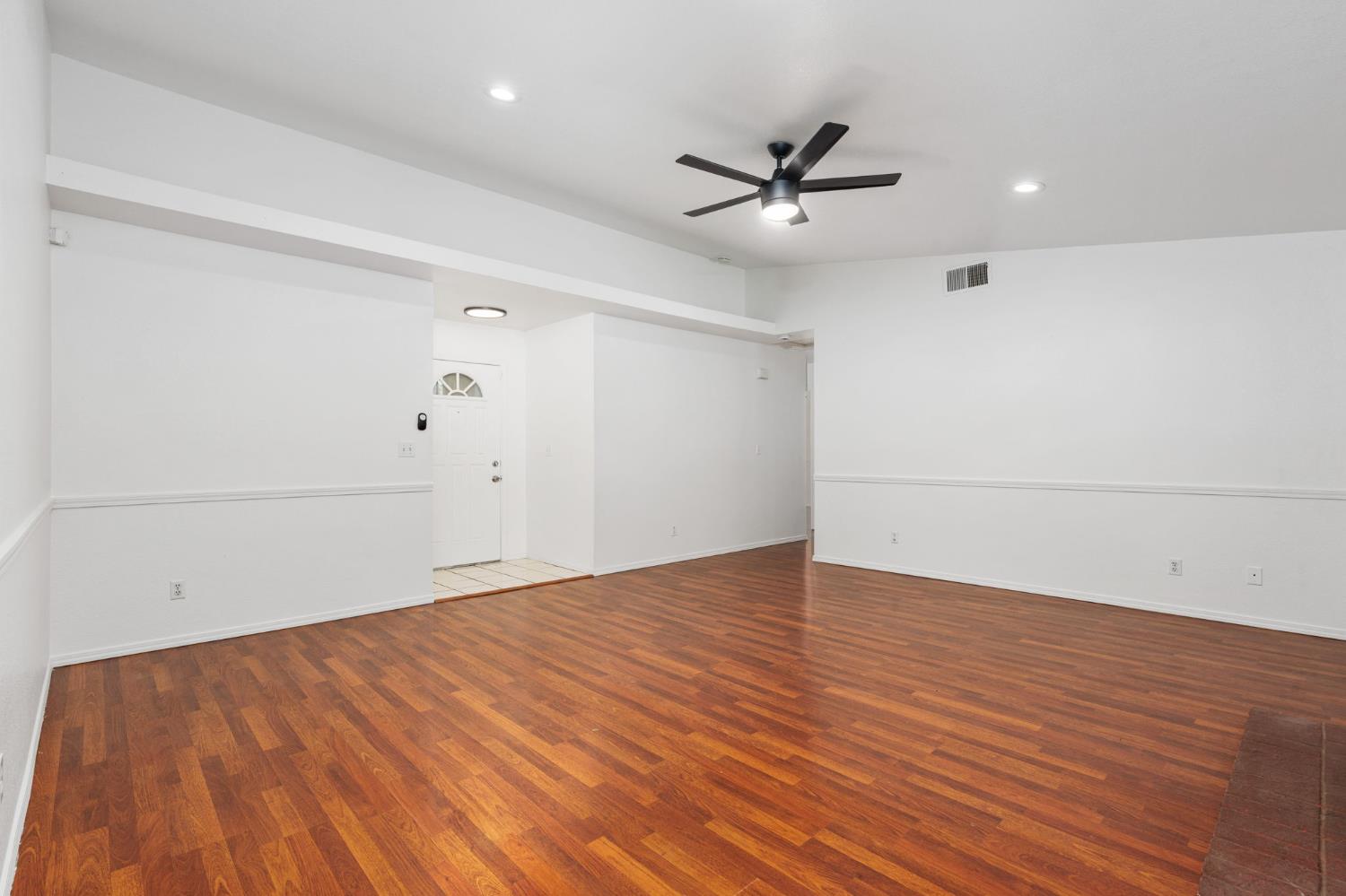 4518 W Escalon Ave, Fresno, CA 93722