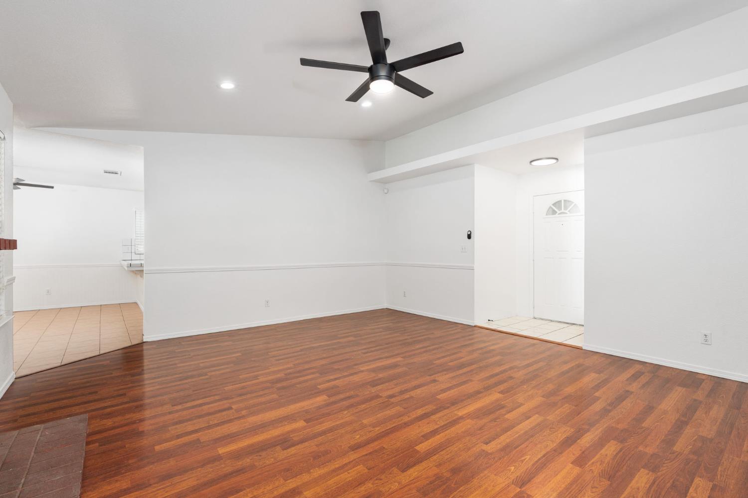 4518 W Escalon Ave, Fresno, CA 93722