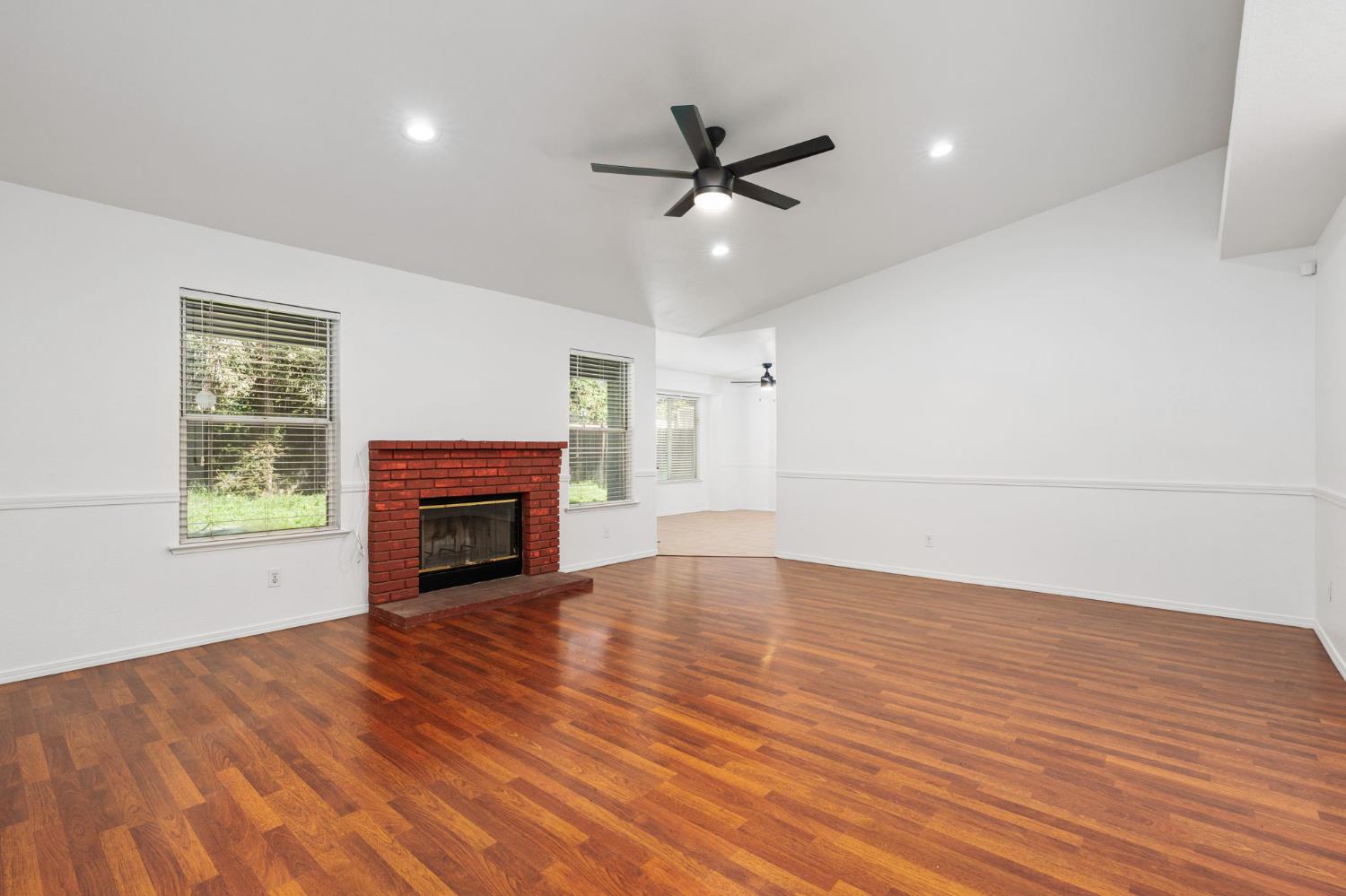 4518 W Escalon Ave, Fresno, CA 93722