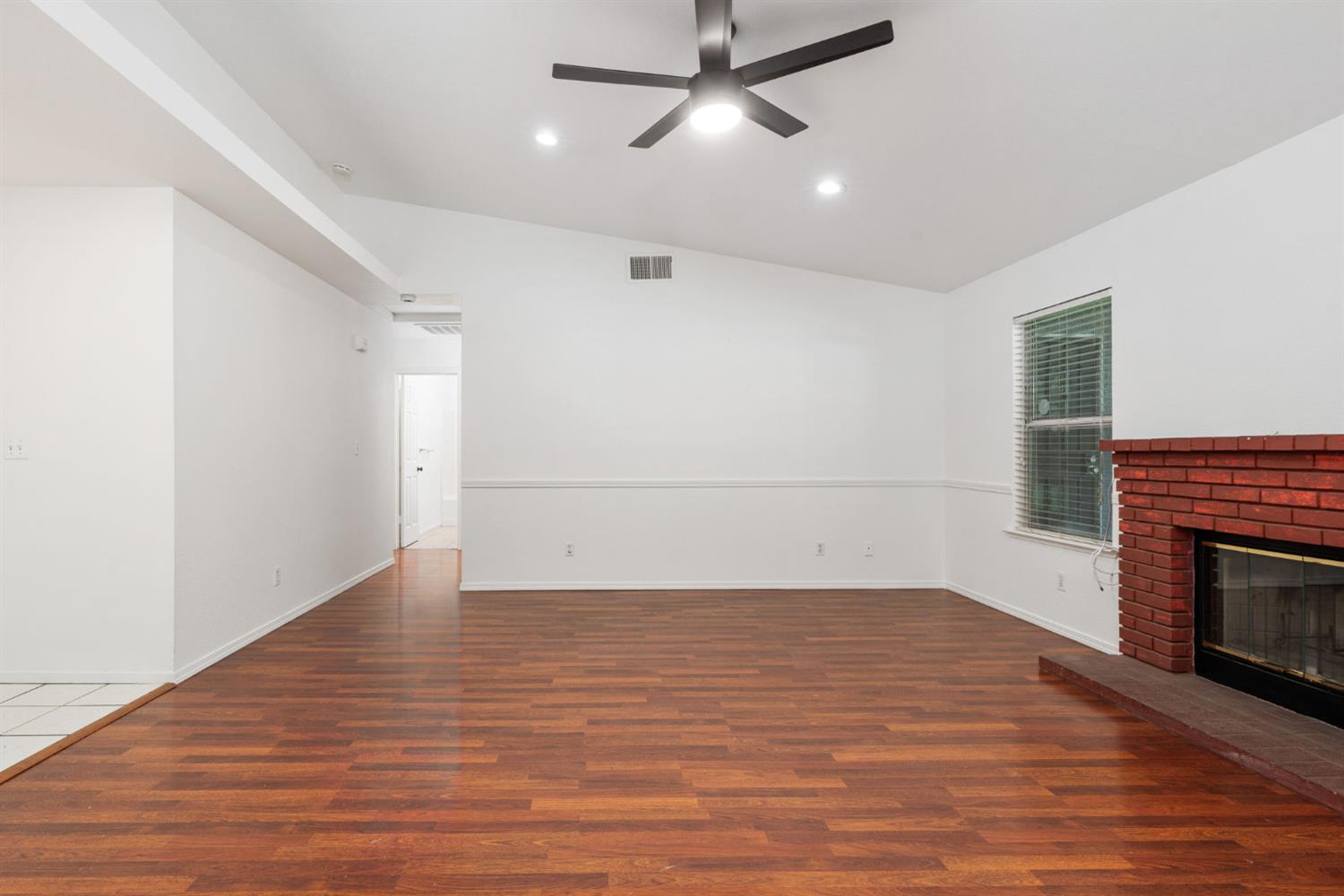 4518 W Escalon Ave, Fresno, CA 93722