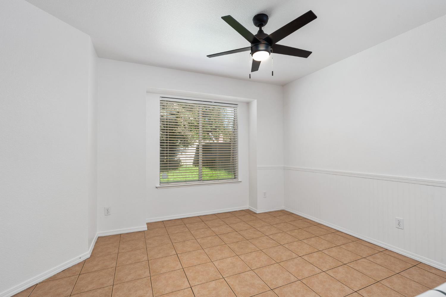 4518 W Escalon Ave, Fresno, CA 93722