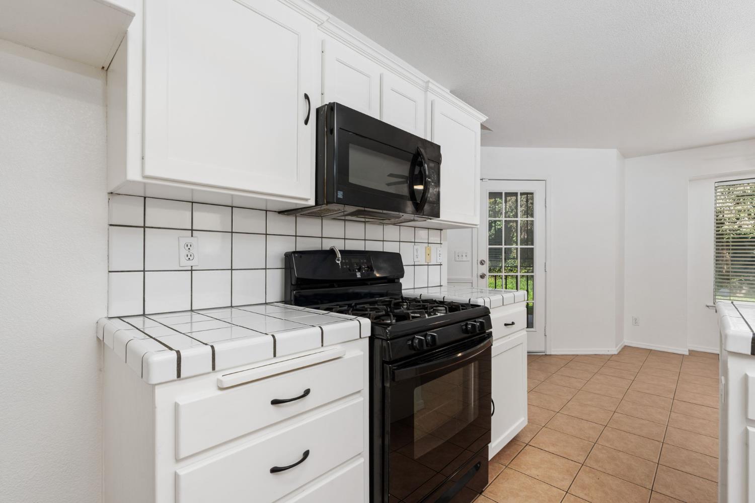 4518 W Escalon Ave, Fresno, CA 93722