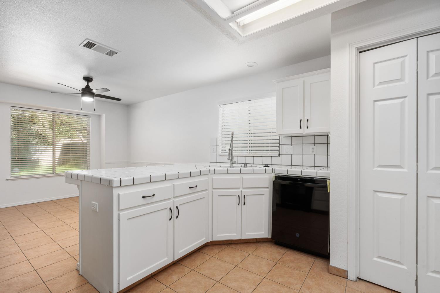 4518 W Escalon Ave, Fresno, CA 93722