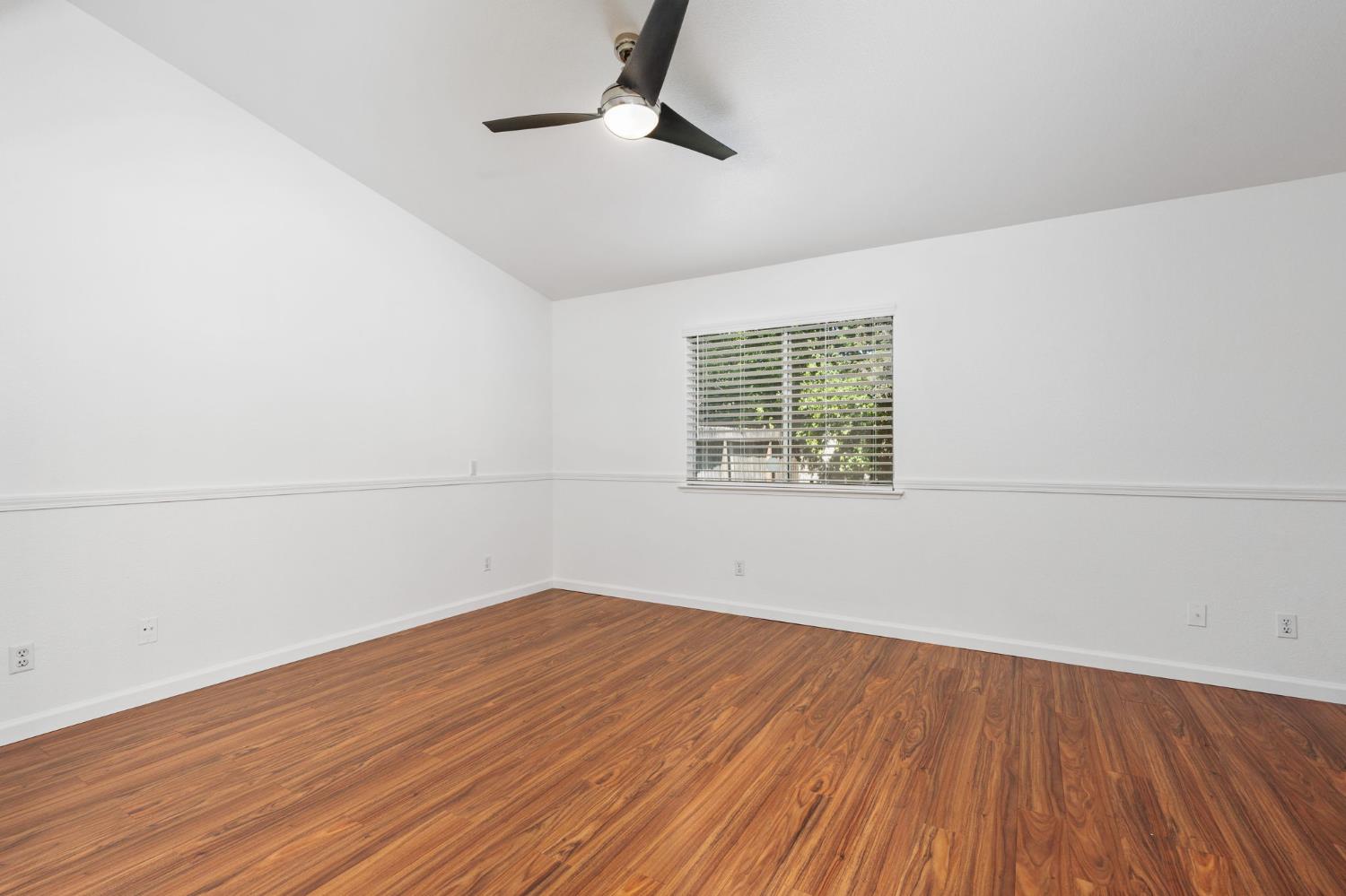 4518 W Escalon Ave, Fresno, CA 93722