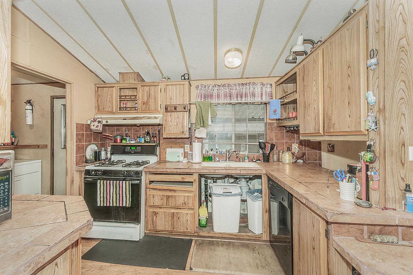 17423 Bluewater Bay Ln, Friant, CA 93626