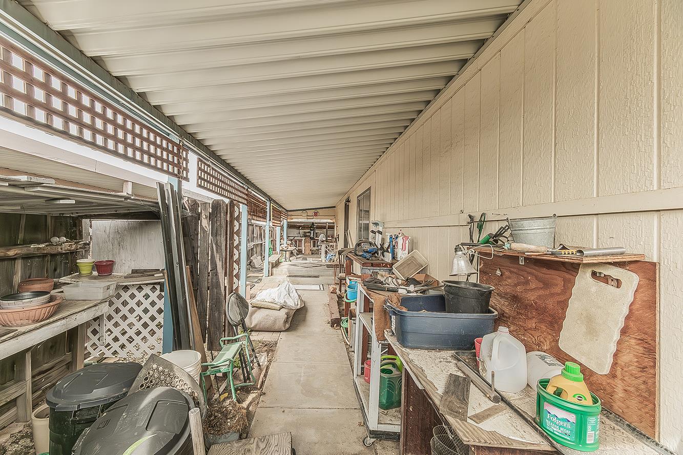 17423 Bluewater Bay Ln, Friant, CA 93626