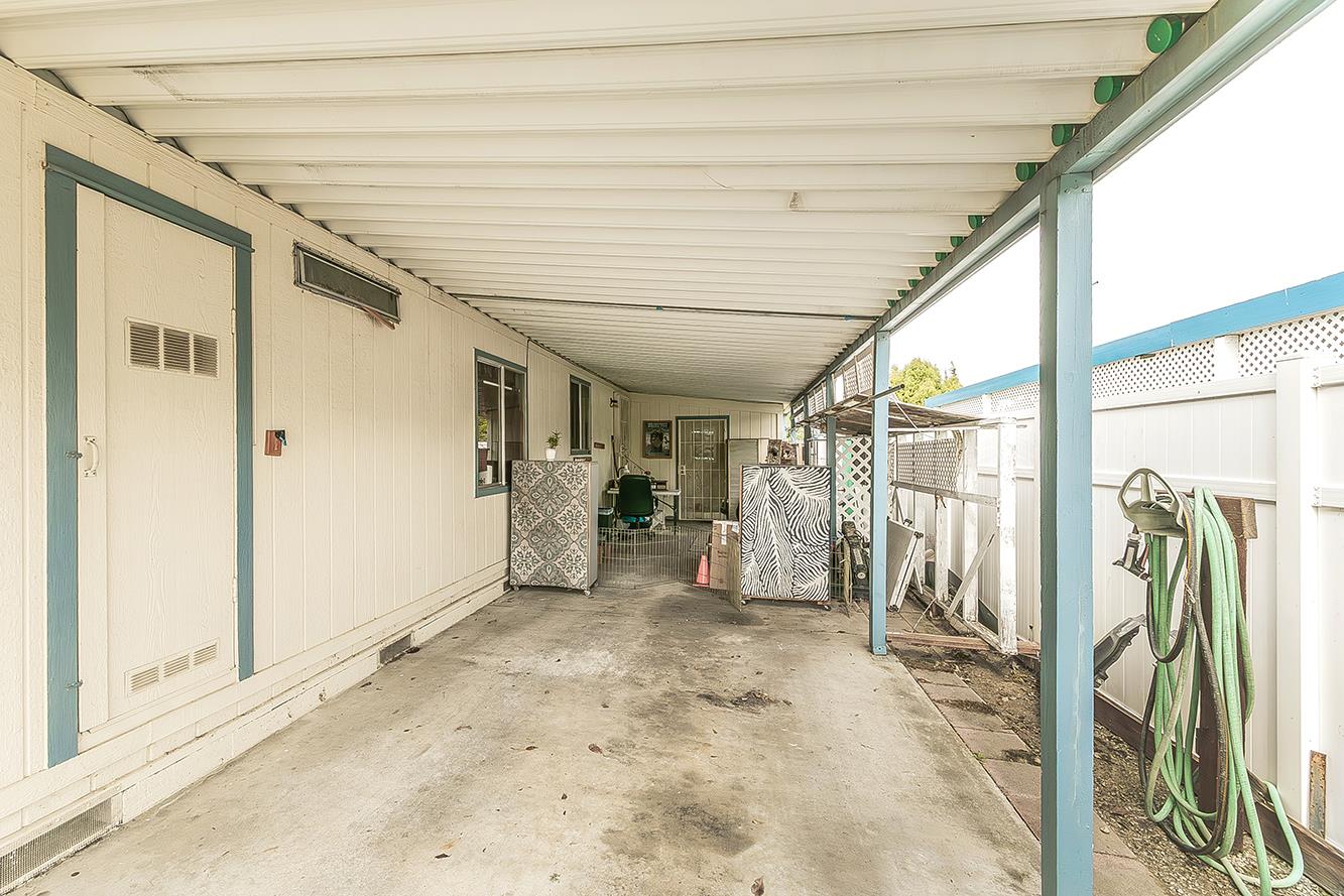 17423 Bluewater Bay Ln, Friant, CA 93626