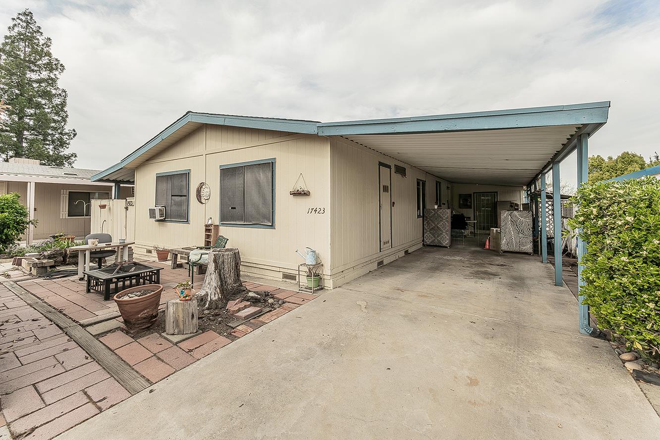 17423 Bluewater Bay Ln, Friant, CA 93626
