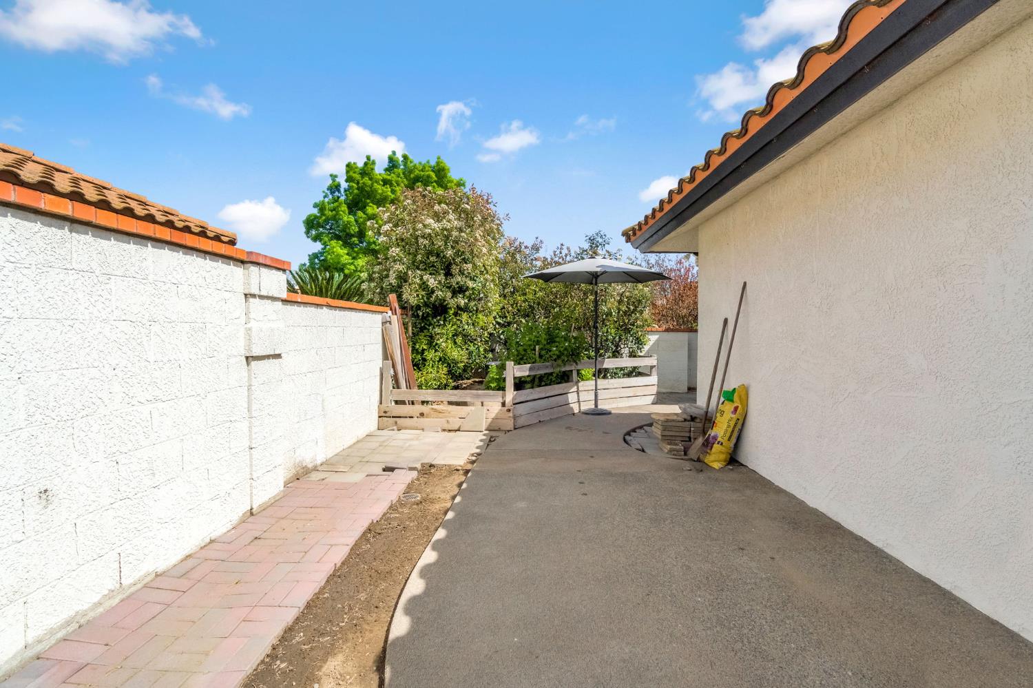 2411 Driftwood, Madera, CA 93637