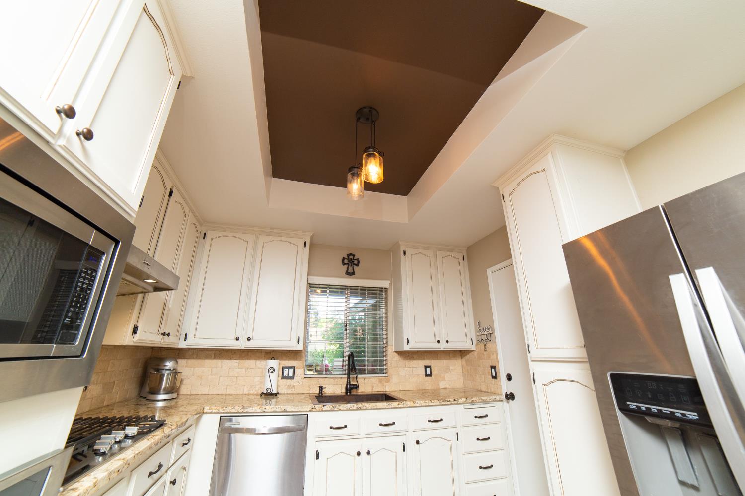 5438 W Sample Ave, Fresno, CA 93722