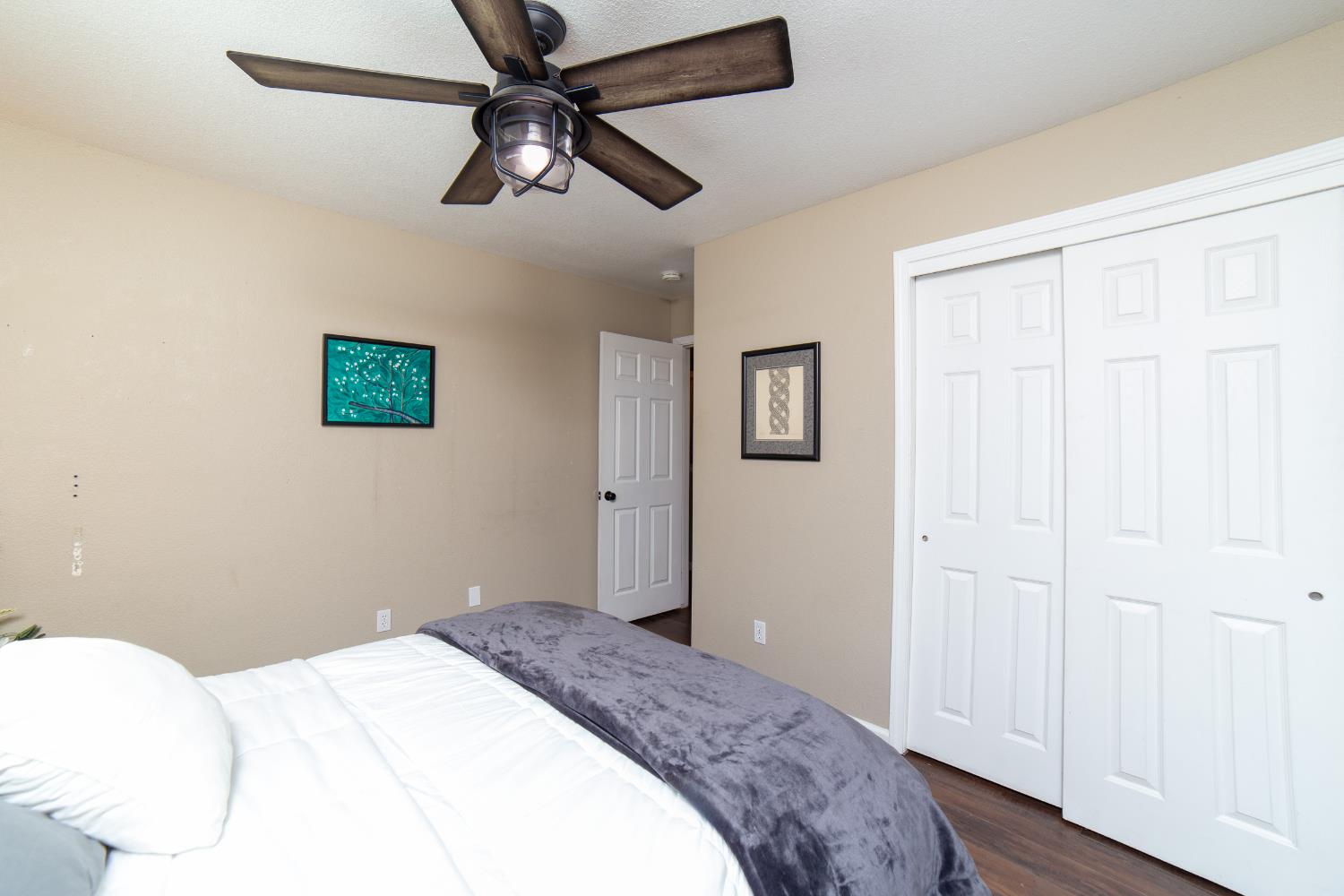 5438 W Sample Ave, Fresno, CA 93722