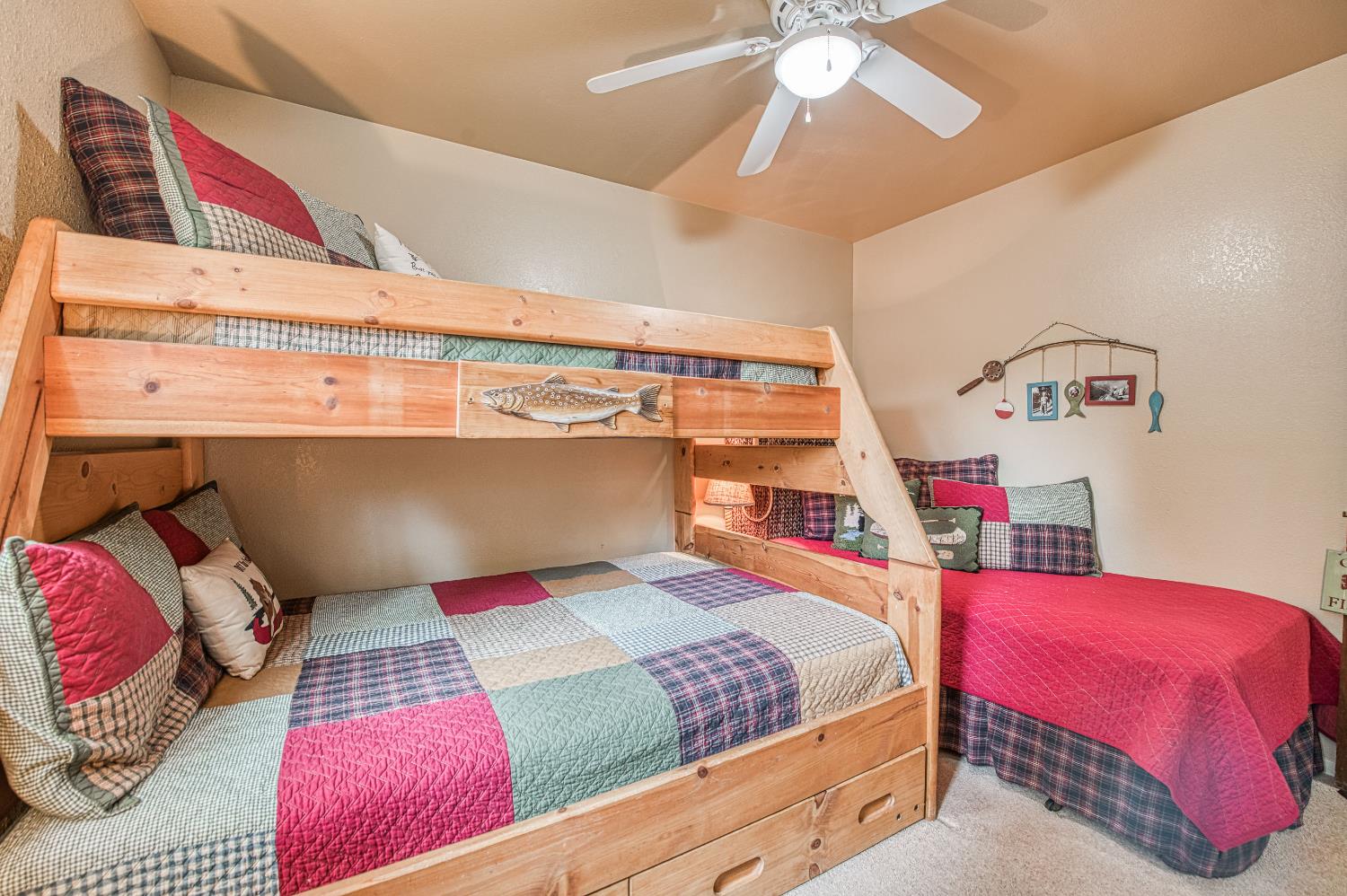 44261 Shaver Lake Rd, Shaver Lake, CA 93664