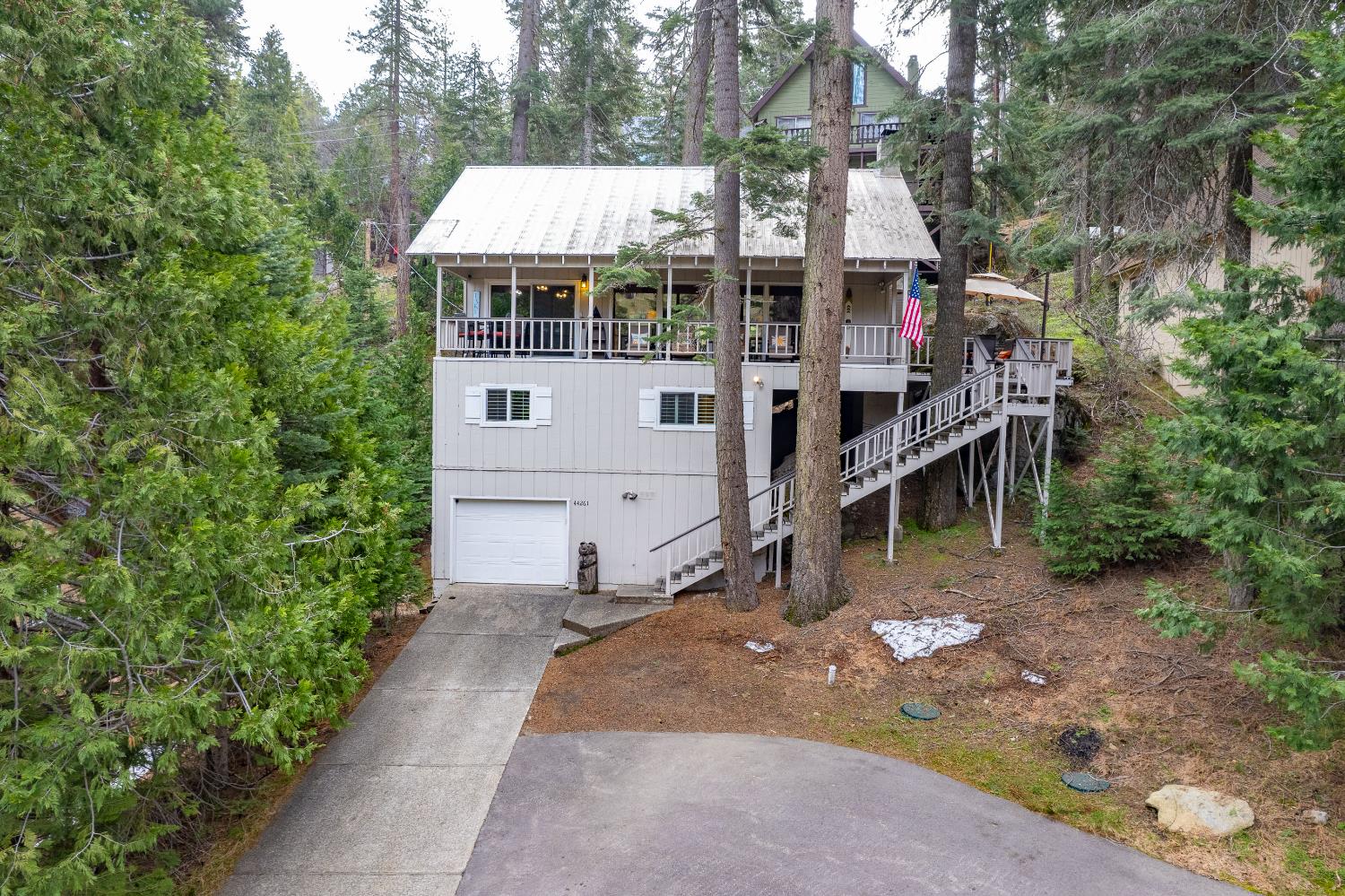 44261 Shaver Lake Rd, Shaver Lake, CA 93664