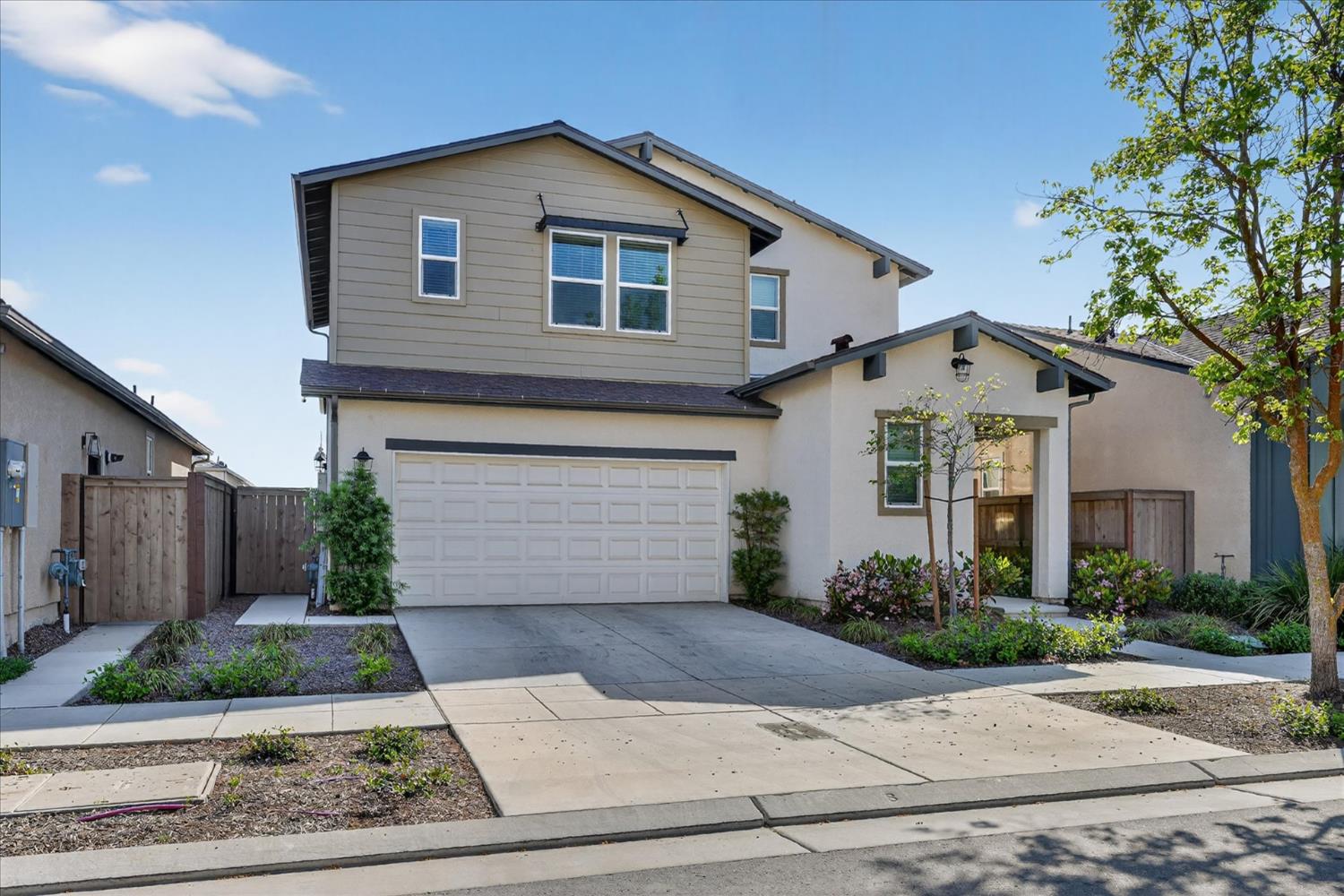 824 Katelyn Ave, Madera, CA 93636