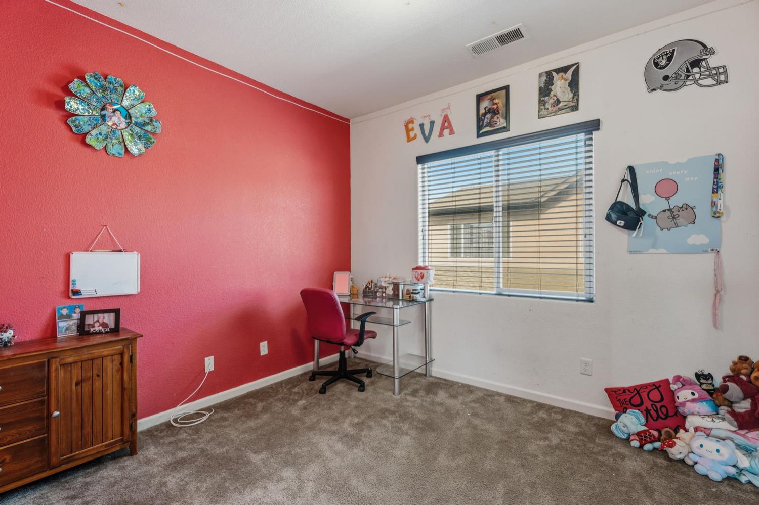 7374 E Giavanna Ave, Fresno, CA 93737