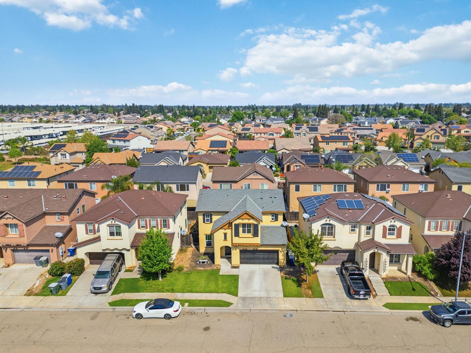 7374 E Giavanna Ave, Fresno, CA 93737