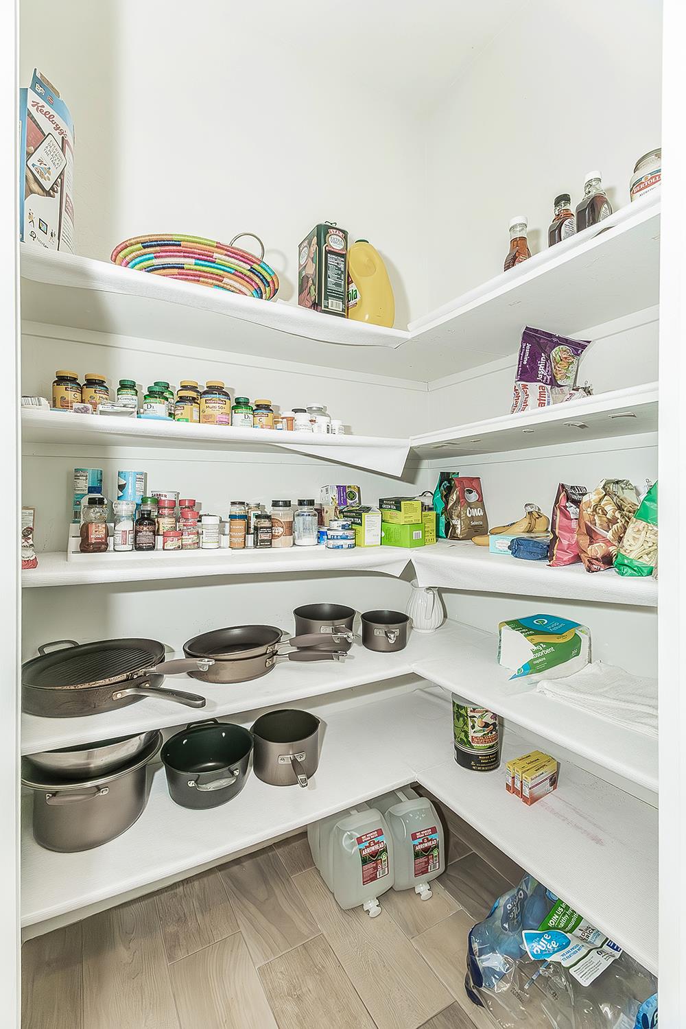 1924 E Via Fiore Ave, Fresno, CA 93730