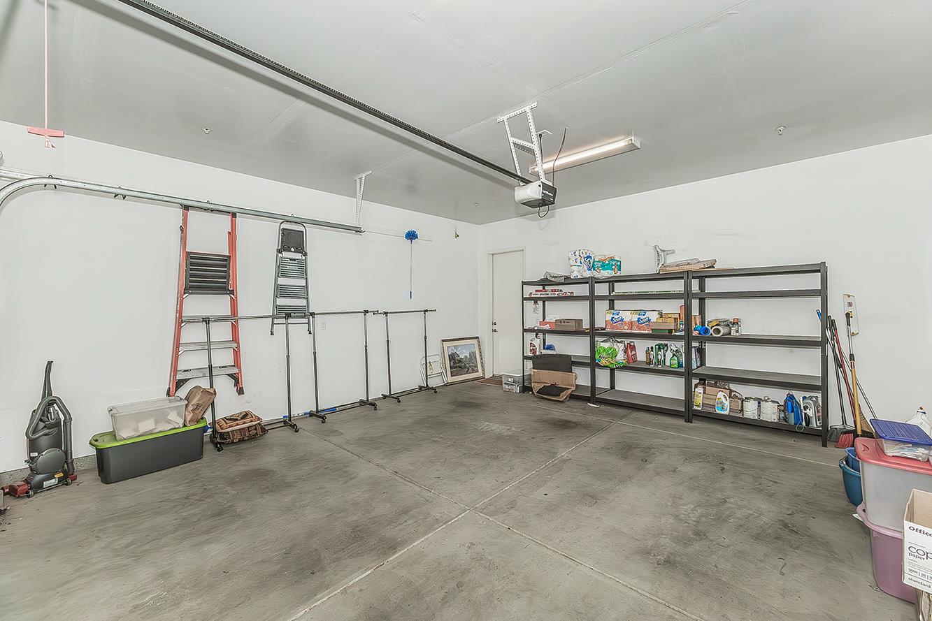 1924 E Via Fiore Ave, Fresno, CA 93730