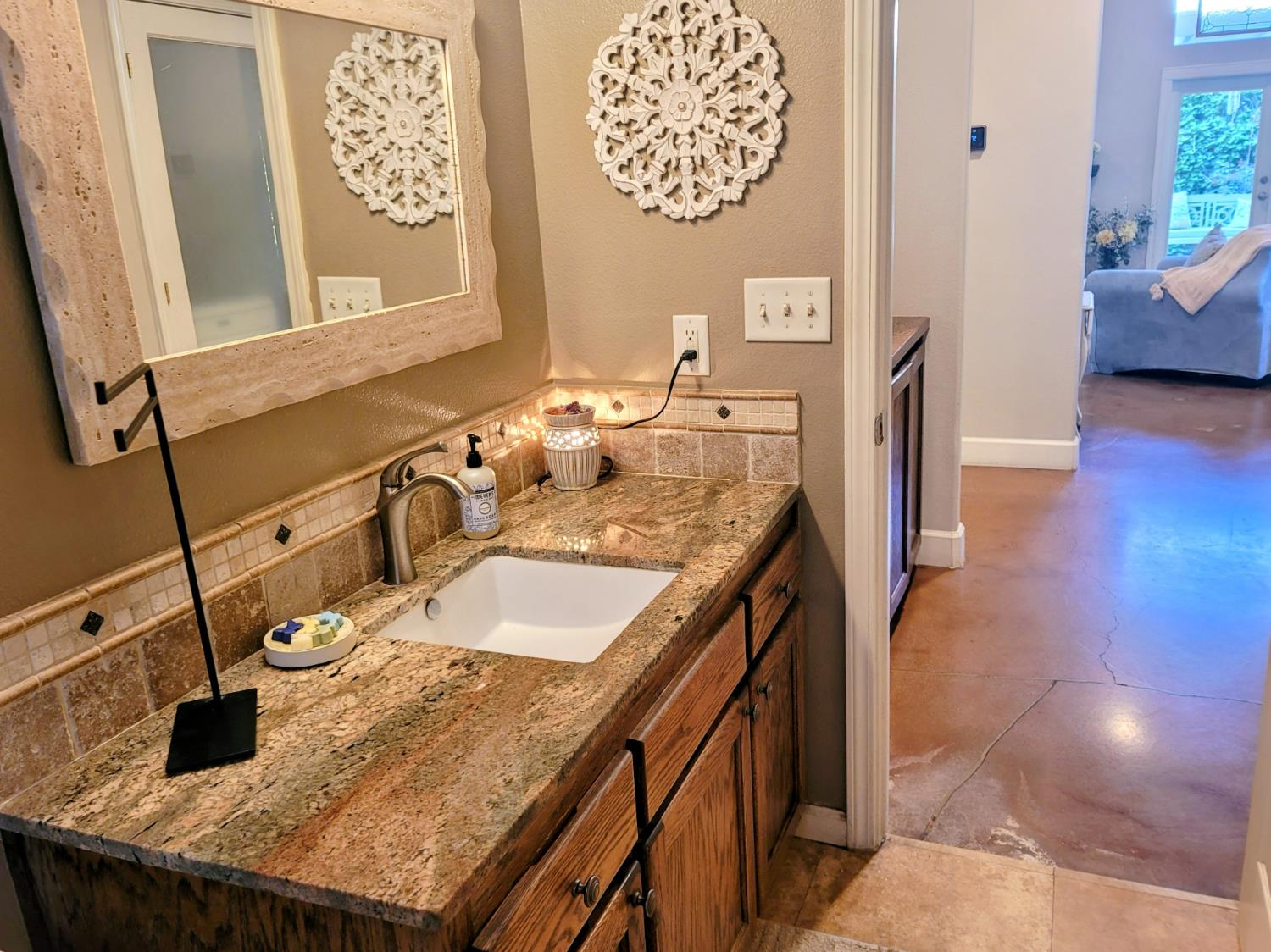 2827 E Shea, Fresno, CA 93720