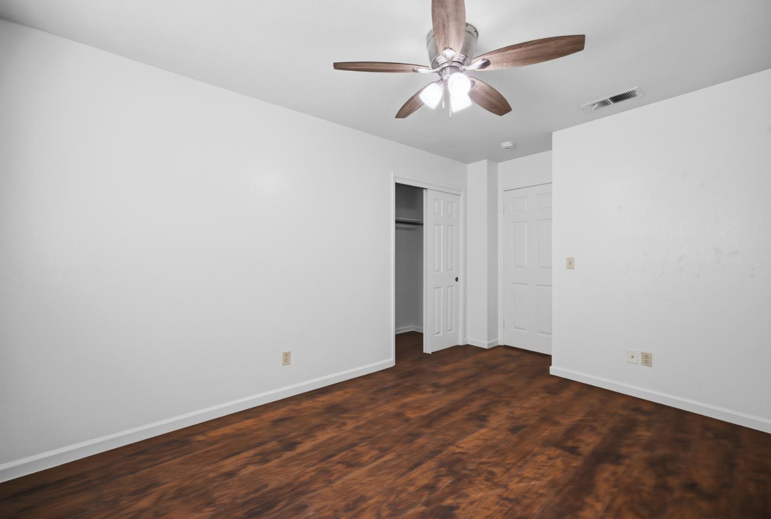 2532 W Chestnut, Visalia, CA 93277