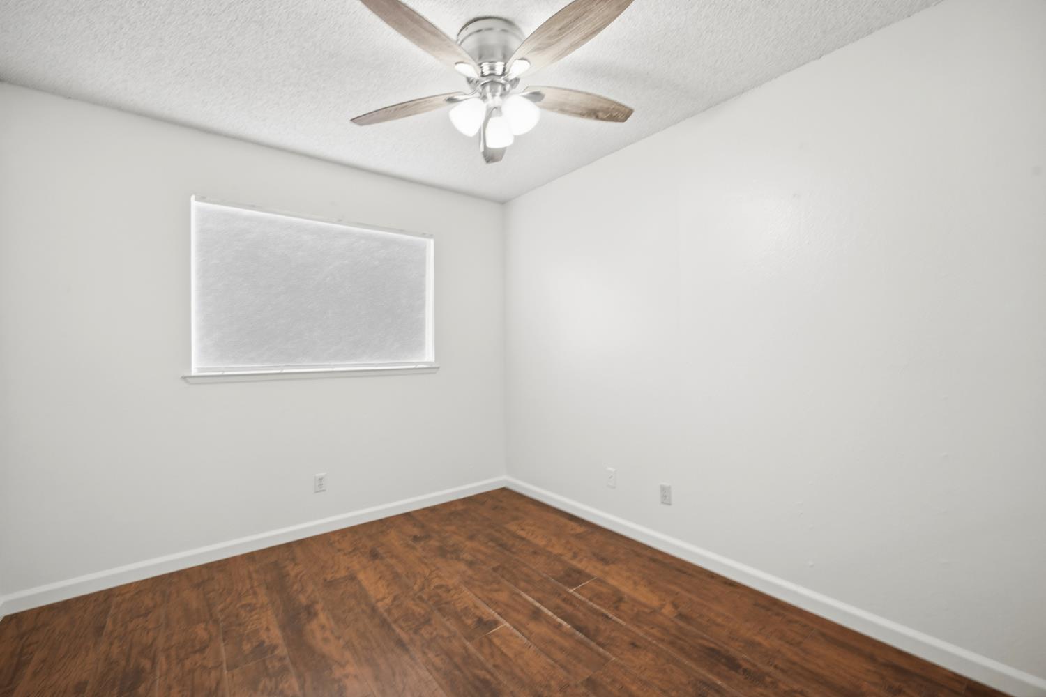 2532 W Chestnut, Visalia, CA 93277