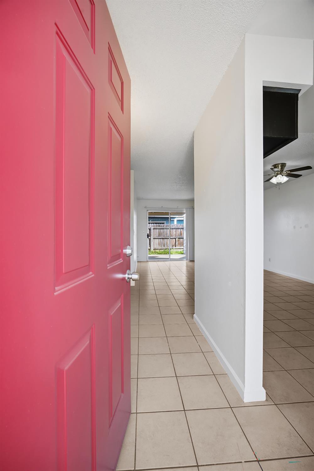 2532 W Chestnut, Visalia, CA 93277