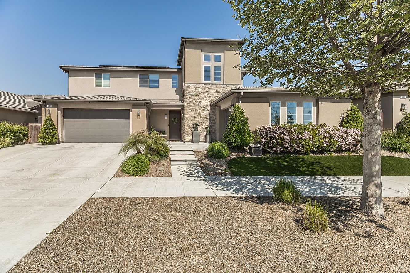 877 Treasure Hills Dr, Madera, CA 93636