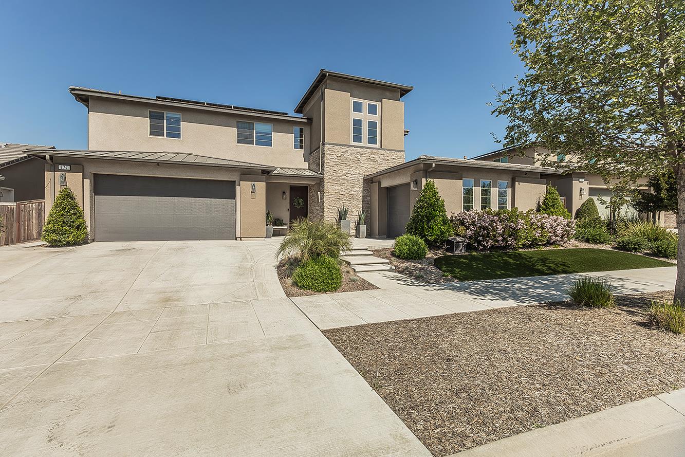 877 Treasure Hills Dr, Madera, CA 93636