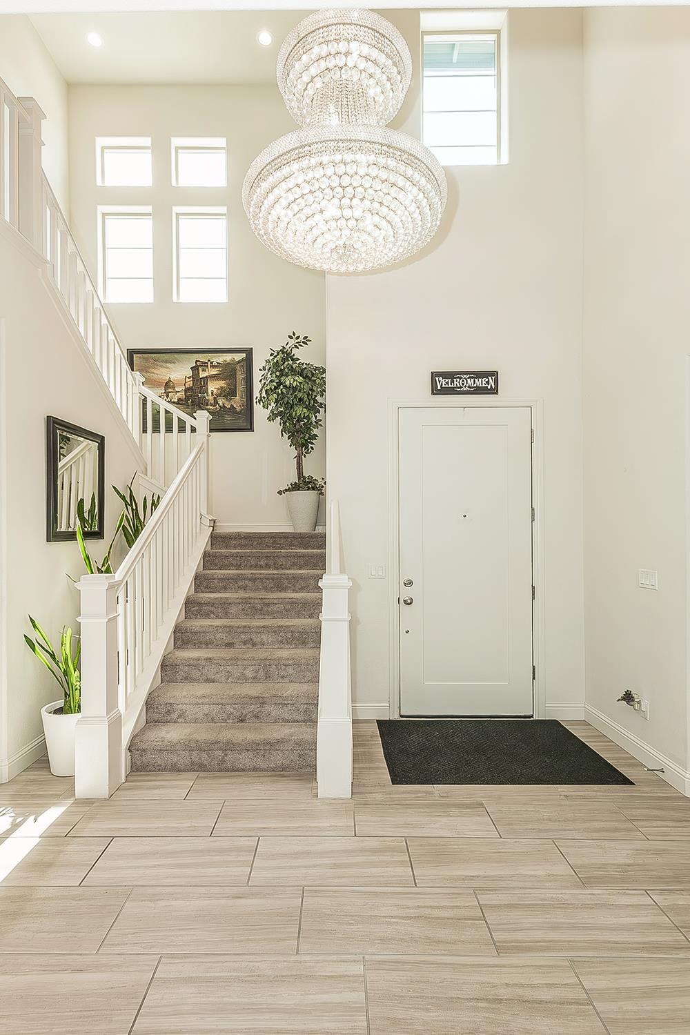 877 Treasure Hills Dr, Madera, CA 93636