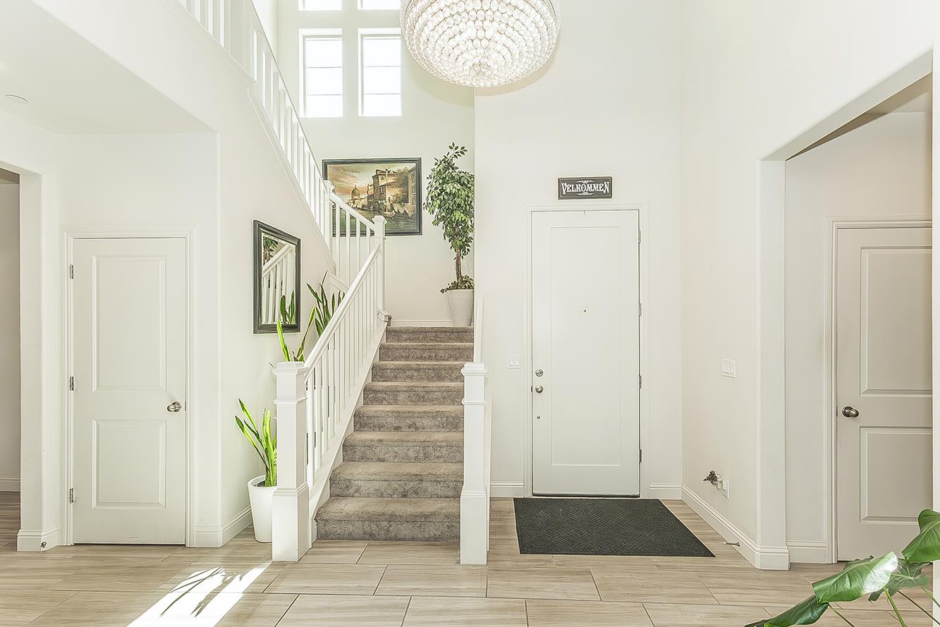 877 Treasure Hills Dr, Madera, CA 93636