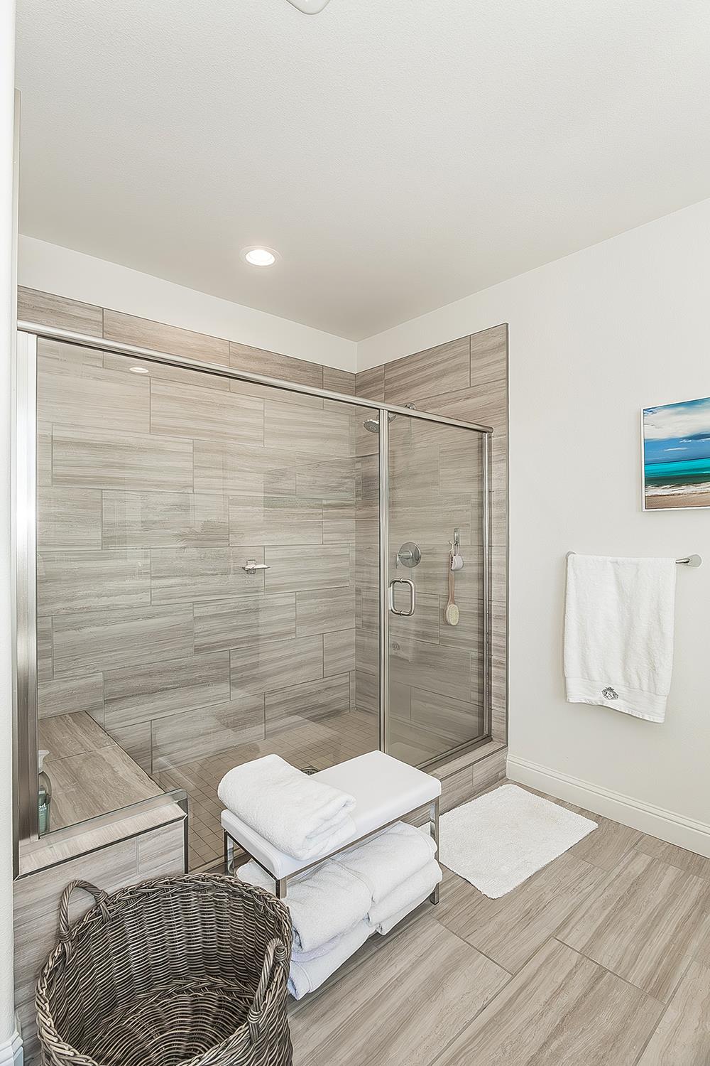 877 Treasure Hills Dr, Madera, CA 93636