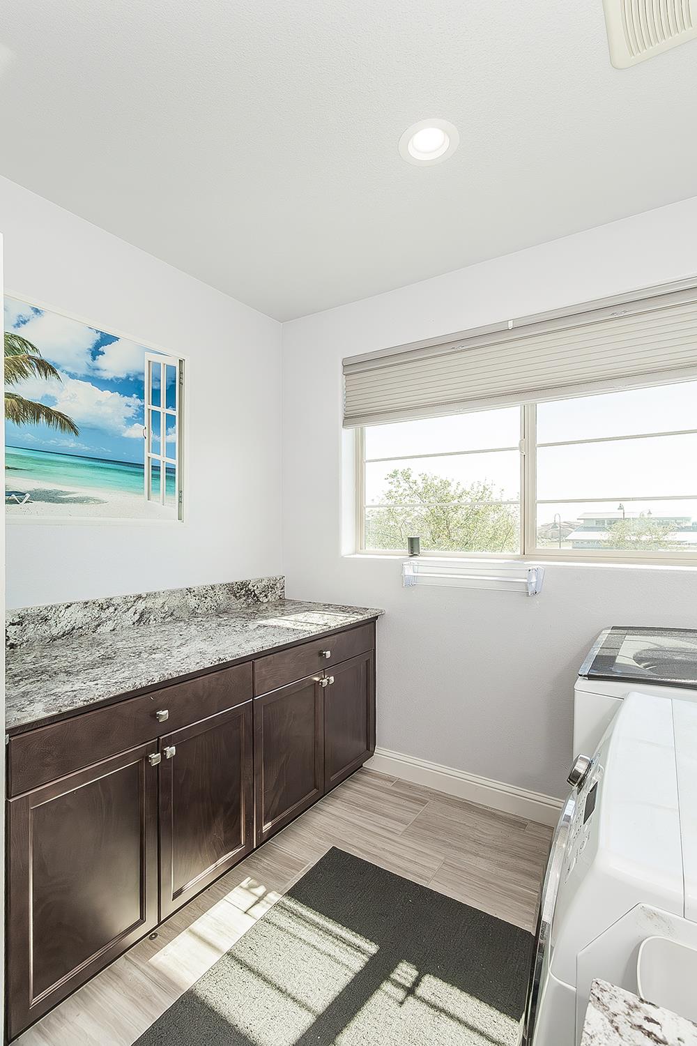 877 Treasure Hills Dr, Madera, CA 93636