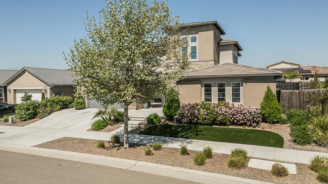 877 Treasure Hills Dr, Madera, CA 93636