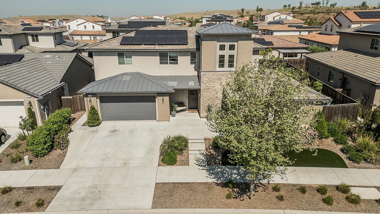 877 Treasure Hills Dr, Madera, CA 93636