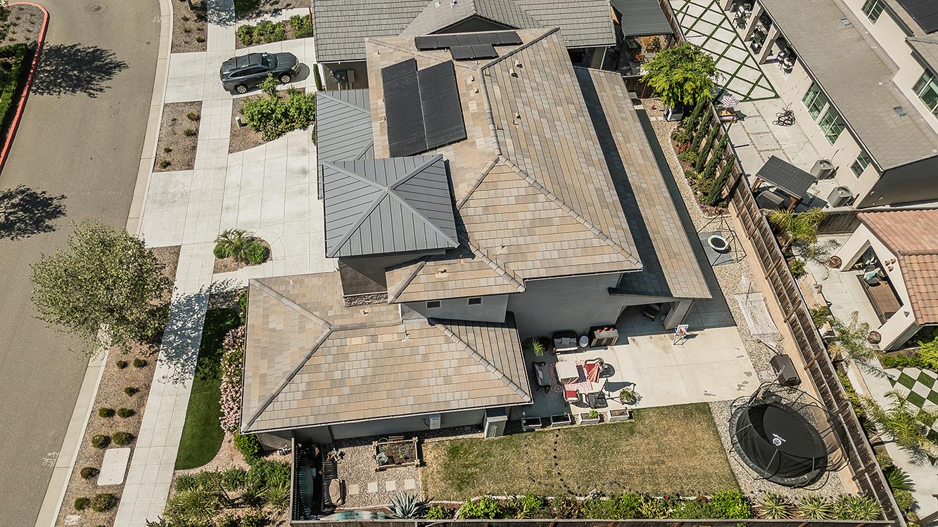 877 Treasure Hills Dr, Madera, CA 93636