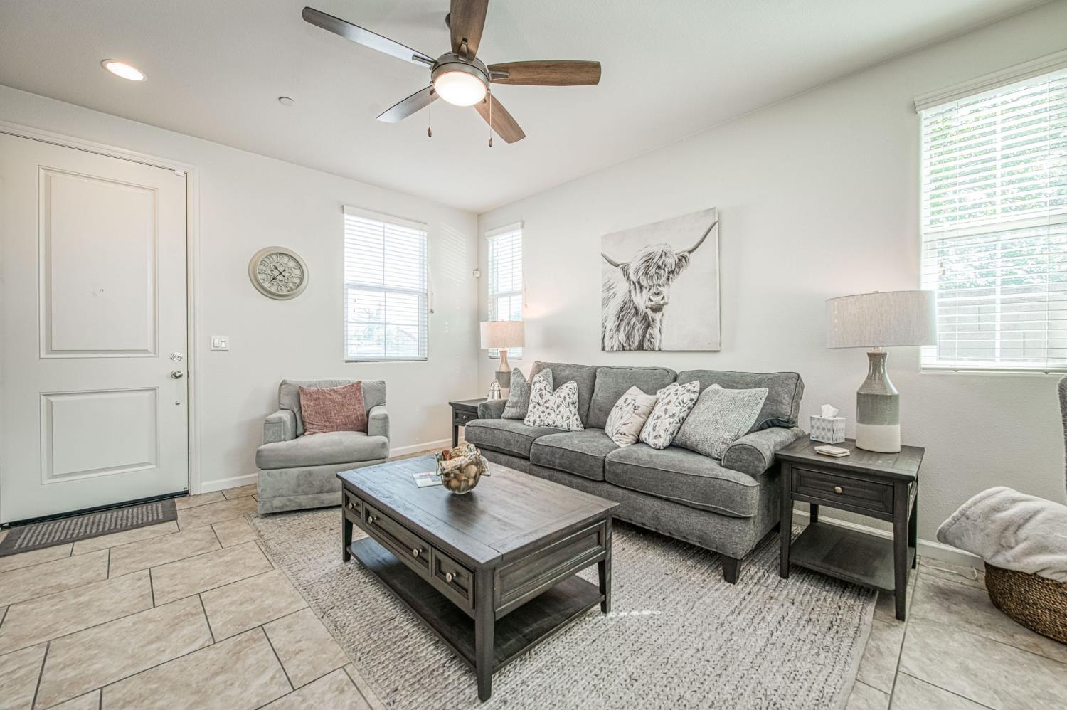 3752 Magnificent Way, Clovis, CA 93619