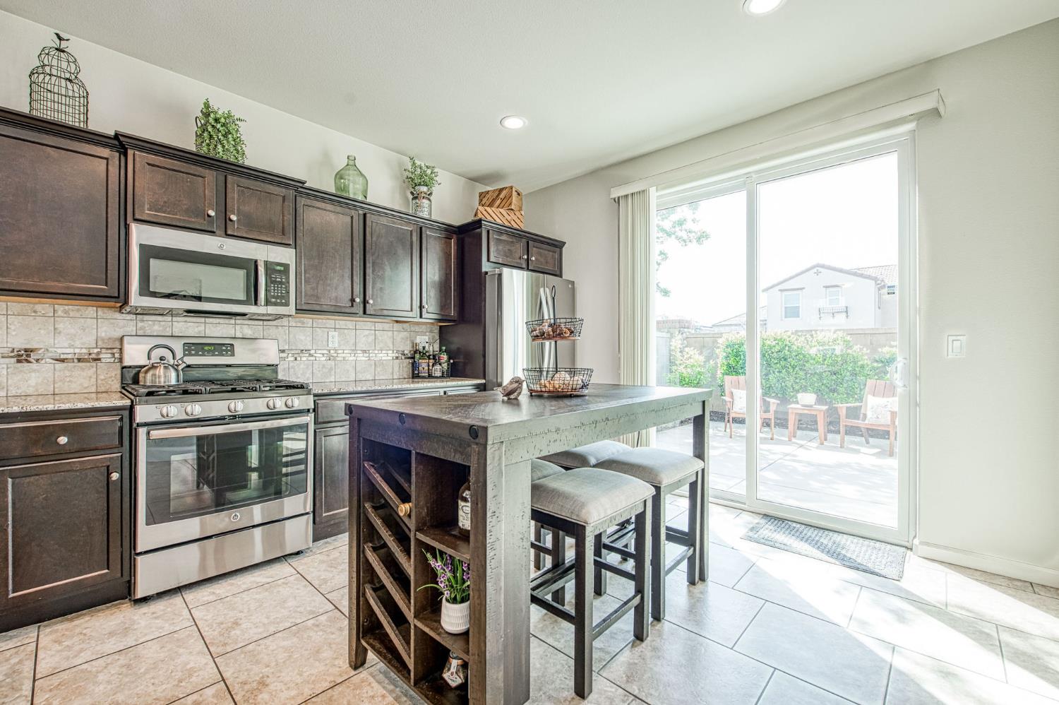 3752 Magnificent Way, Clovis, CA 93619