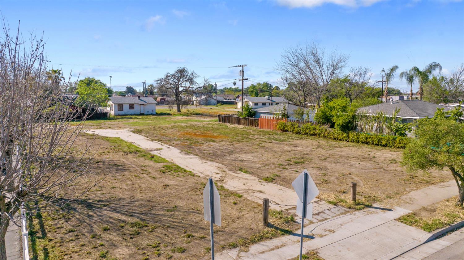 271 S Lemoore Ave, Lemoore, CA 93245