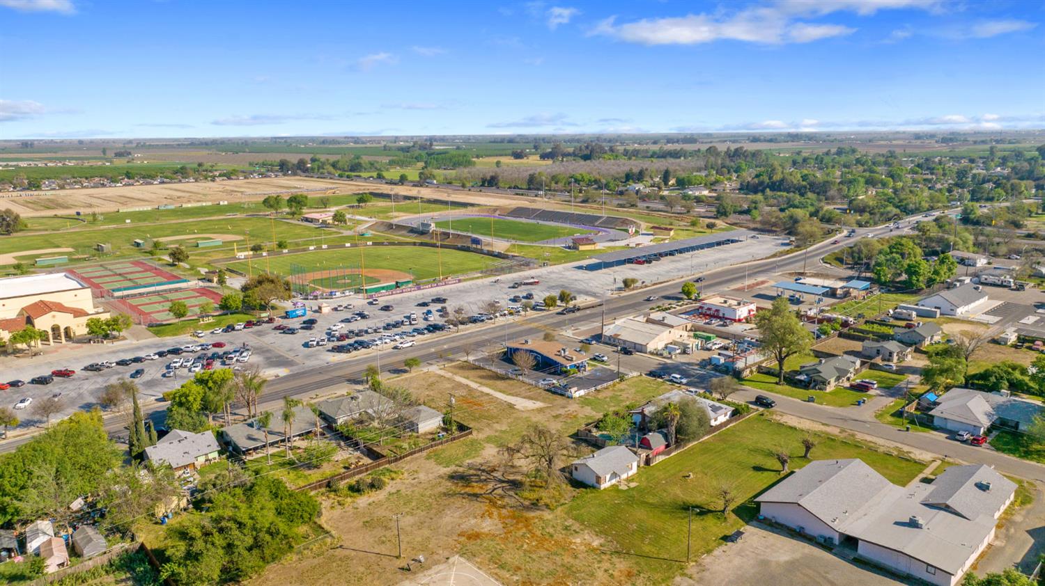 271 S Lemoore Ave, Lemoore, CA 93245