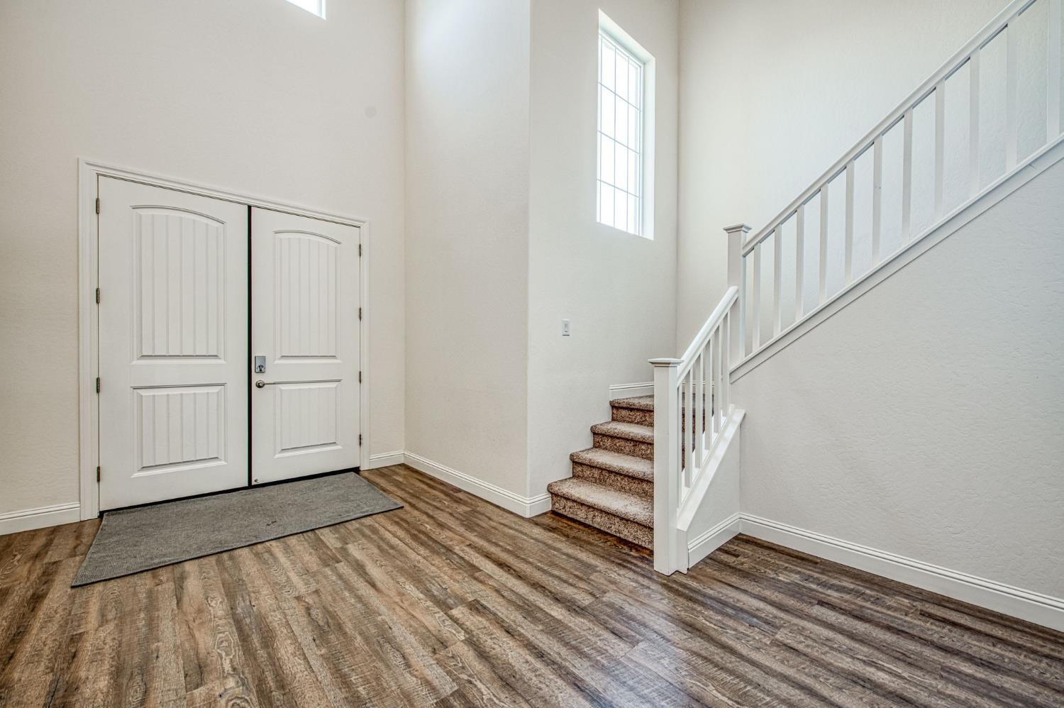 4410 W Langden Dr, Fresno, CA 93722