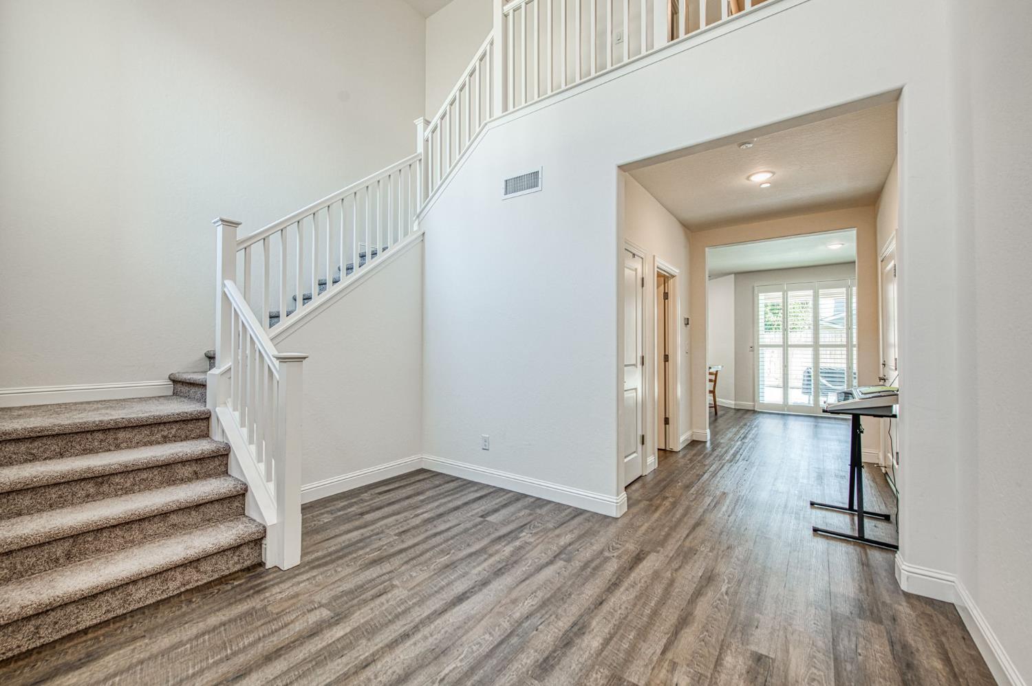 4410 W Langden Dr, Fresno, CA 93722