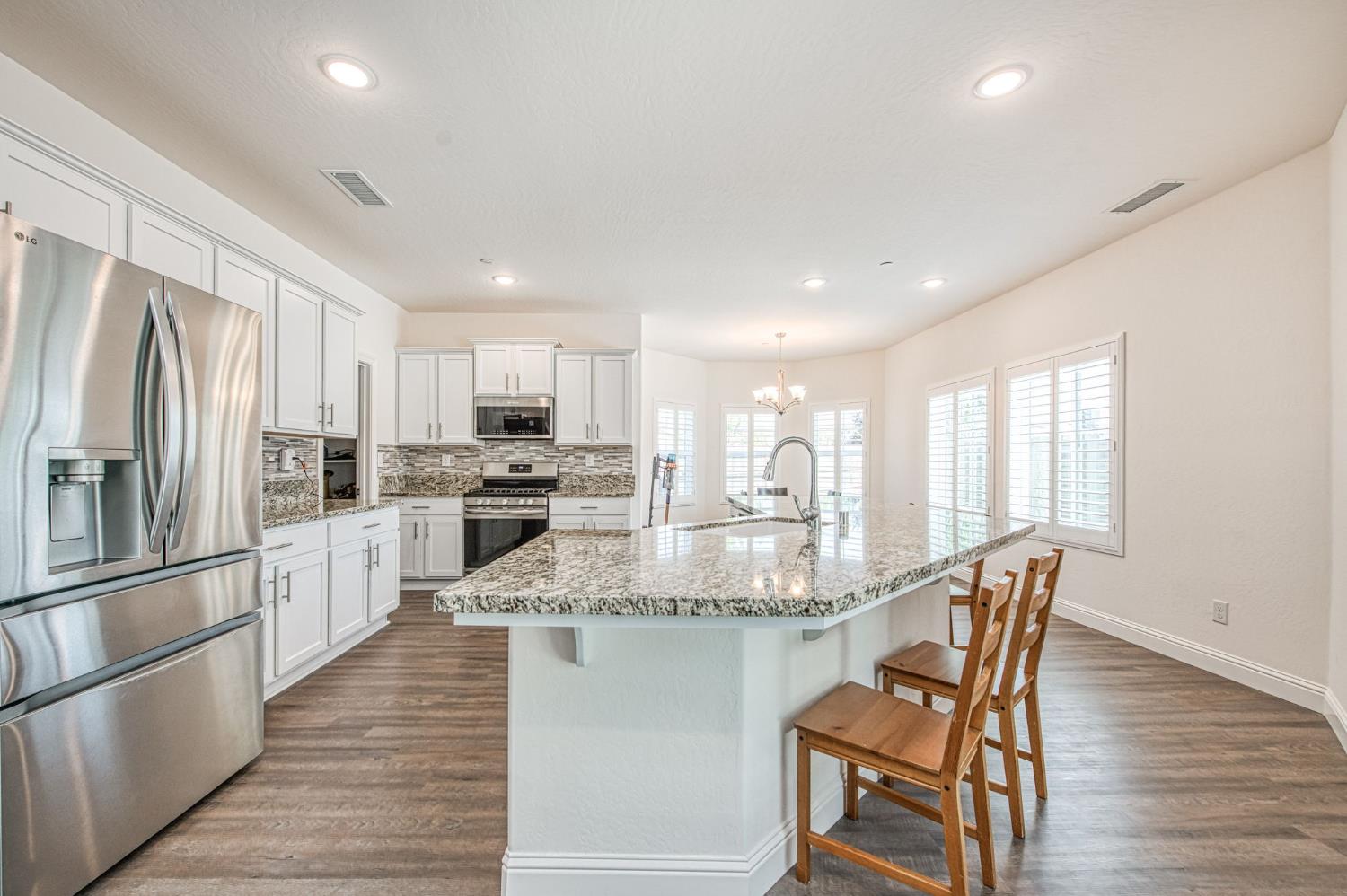 4410 W Langden Dr, Fresno, CA 93722