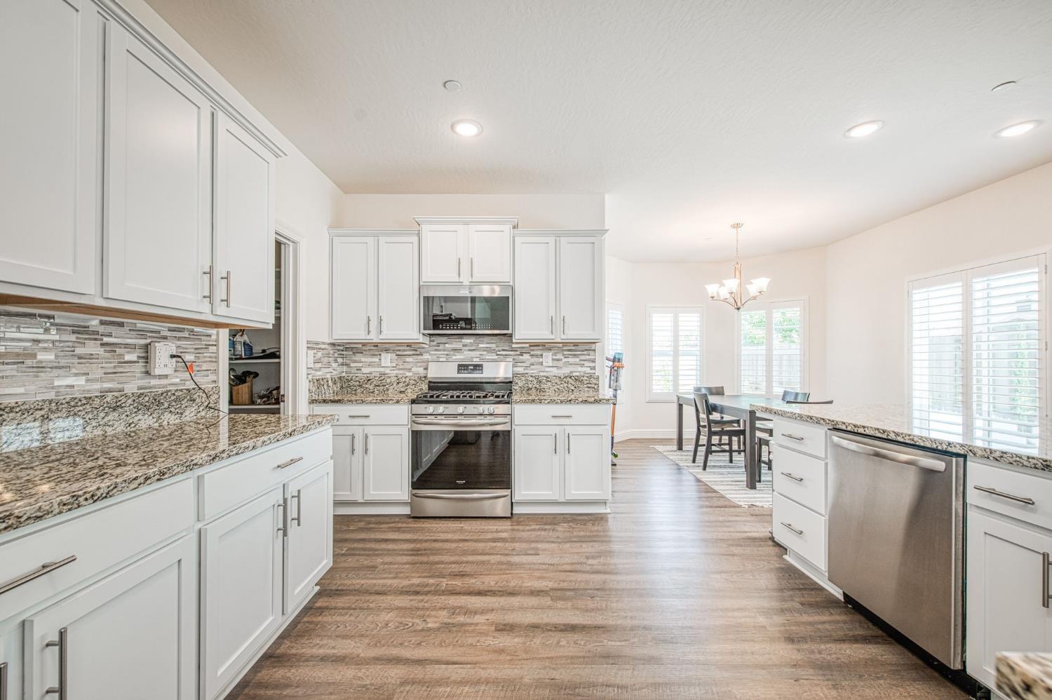 4410 W Langden Dr, Fresno, CA 93722