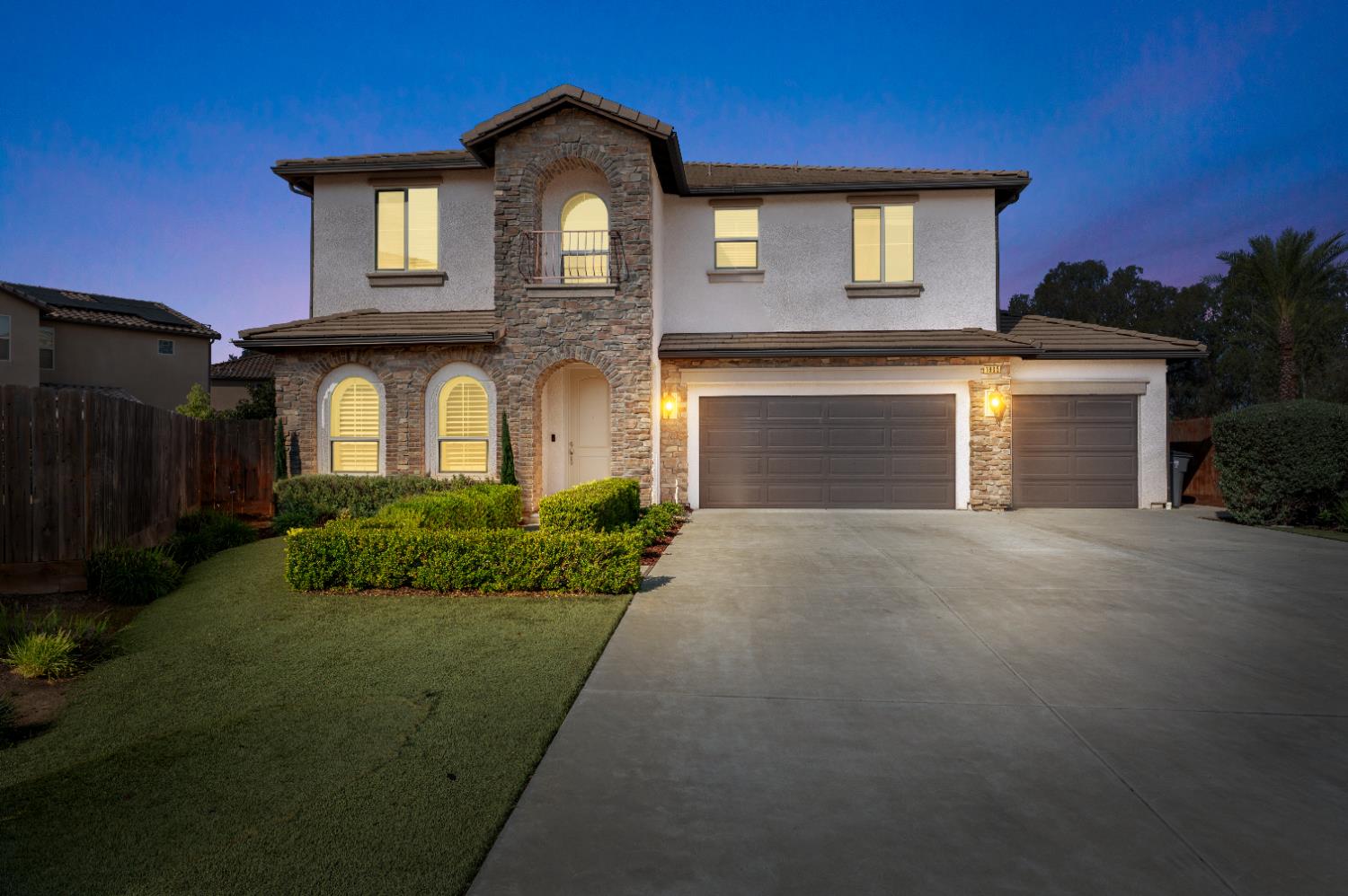 1805 E Bella Rosa Ave, Fresno, CA 93730