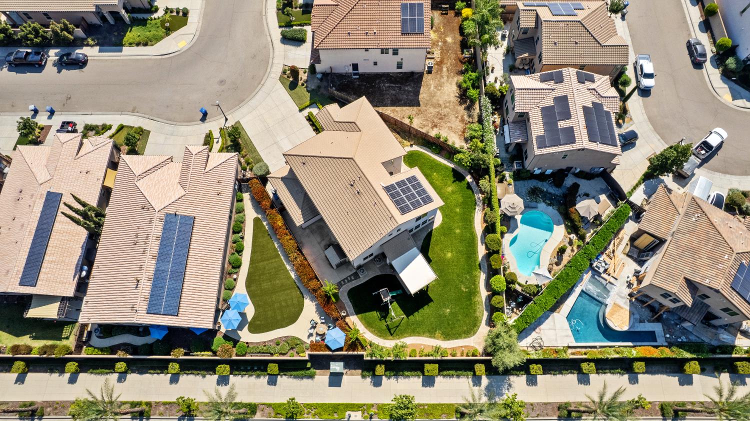 1805 E Bella Rosa Ave, Fresno, CA 93730