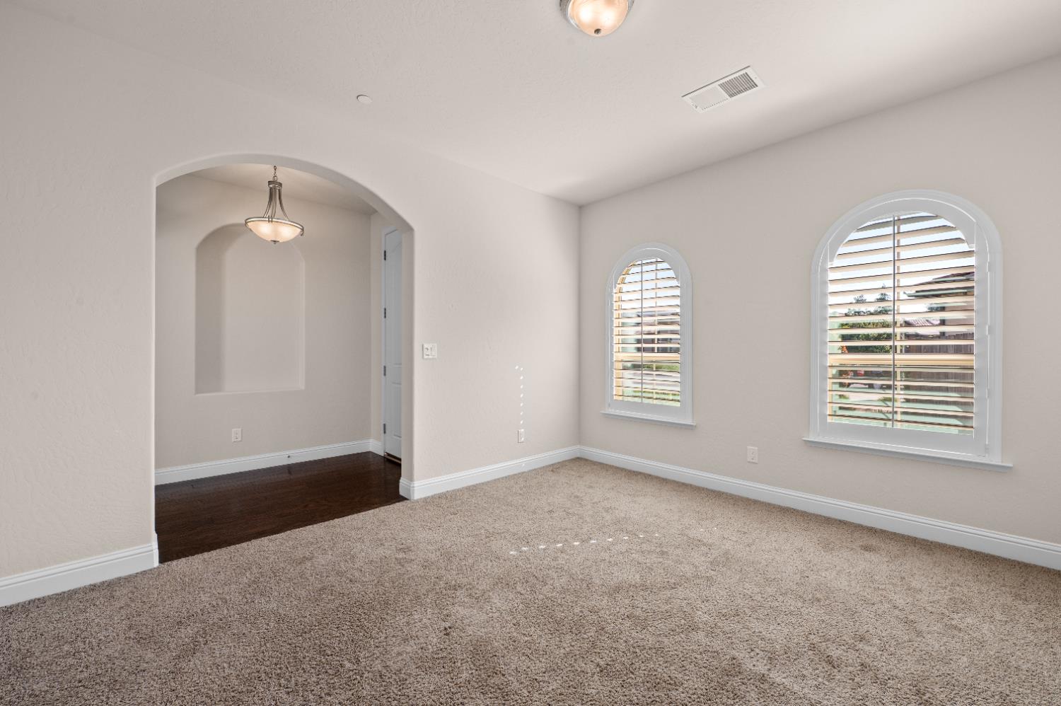 1805 E Bella Rosa Ave, Fresno, CA 93730